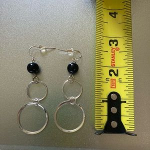 ✨10/$12✨Silver hoop and black bead dangle earrings
